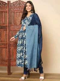 VBUYZ Women Pure Cotton Kurta Pant Dupatta Set - L