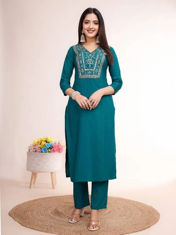 Women Jacquard Kurta Pant Set - 3XL