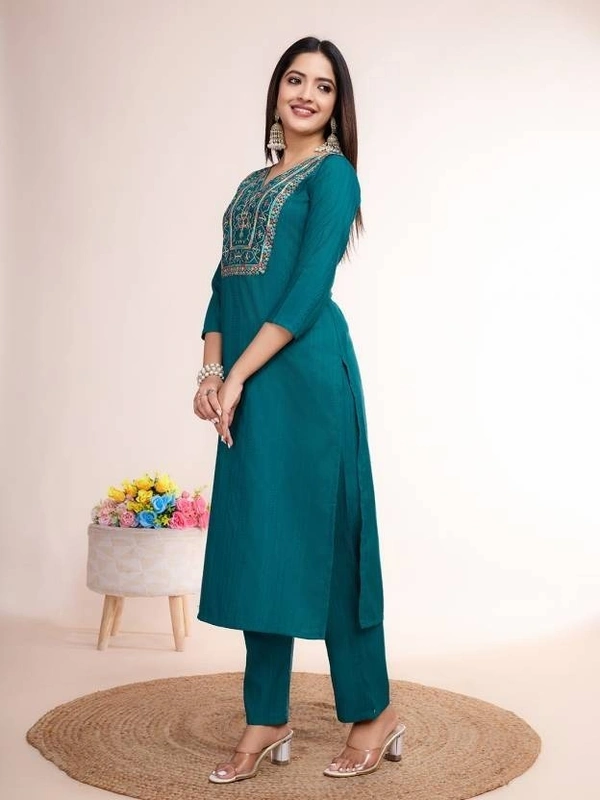 Women Jacquard Kurta Pant Set - 3XL
