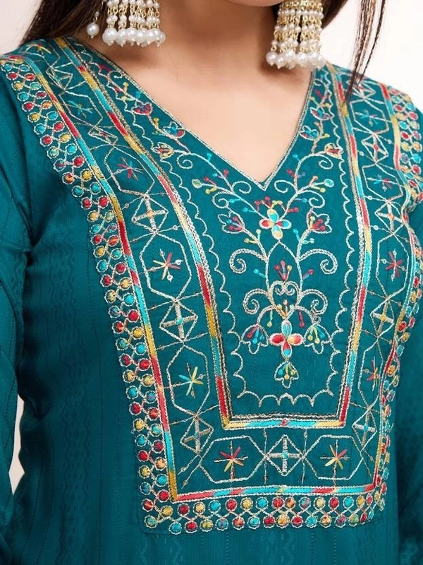 Women Jacquard Kurta Pant Set - 3XL