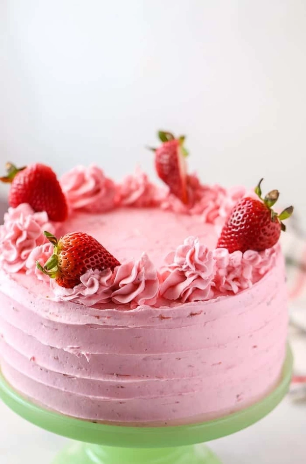 Stawberry Cake - 1.5 Pound