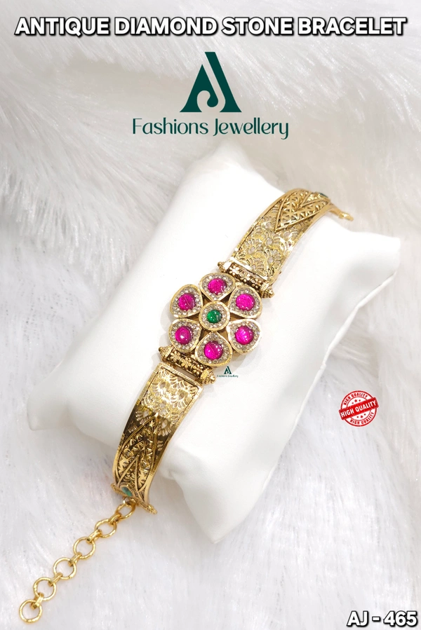 ANTIQUE DIAMOND STONE BRACELET