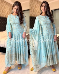 GOWN YONKITA KAPOOR