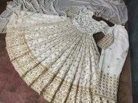 GOWN YONKITA KAPOOR