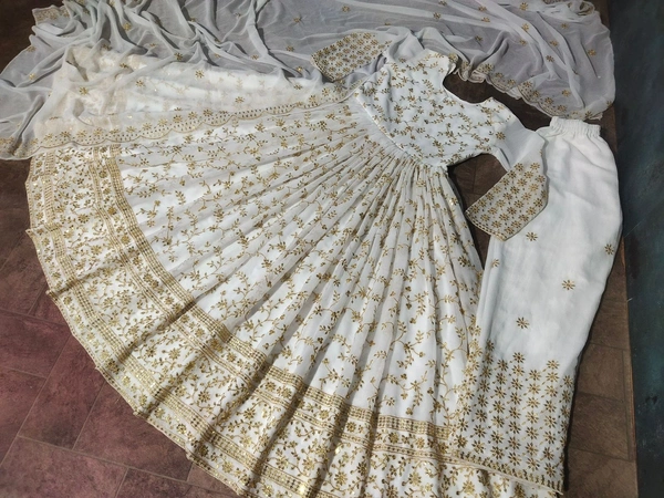 GOWN YONKITA KAPOOR