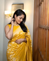 SSD Golden Queen Saree - Gold