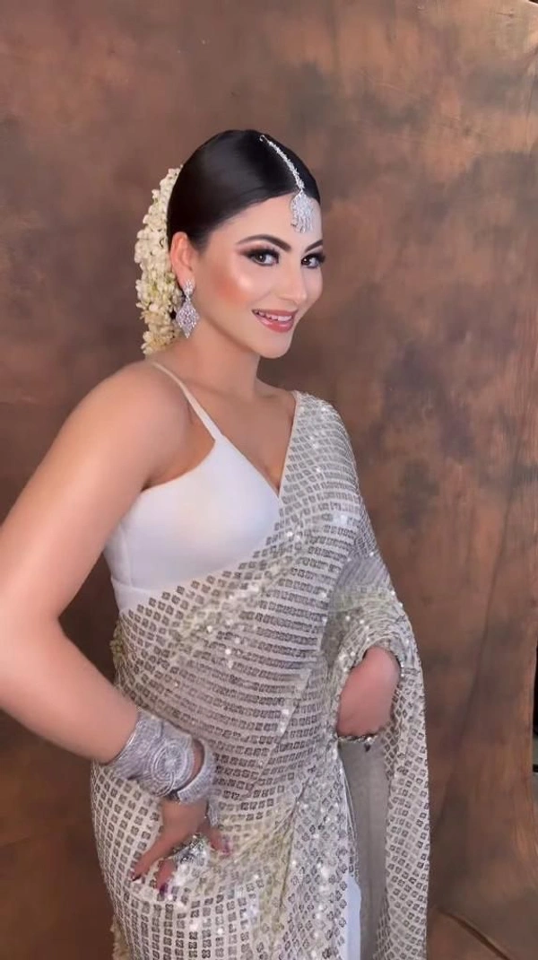 SSD Urvashi Rautela Wear - white
