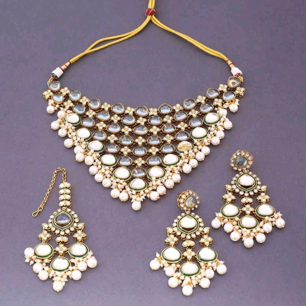 Gold-Plated Kundan Jewellery Set