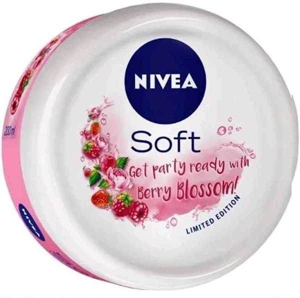 Nivea Soft Light Moisturizer Cream - 200ml