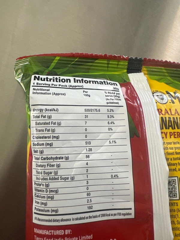 MOM KARELA BANANA PERI PERI 22GM
