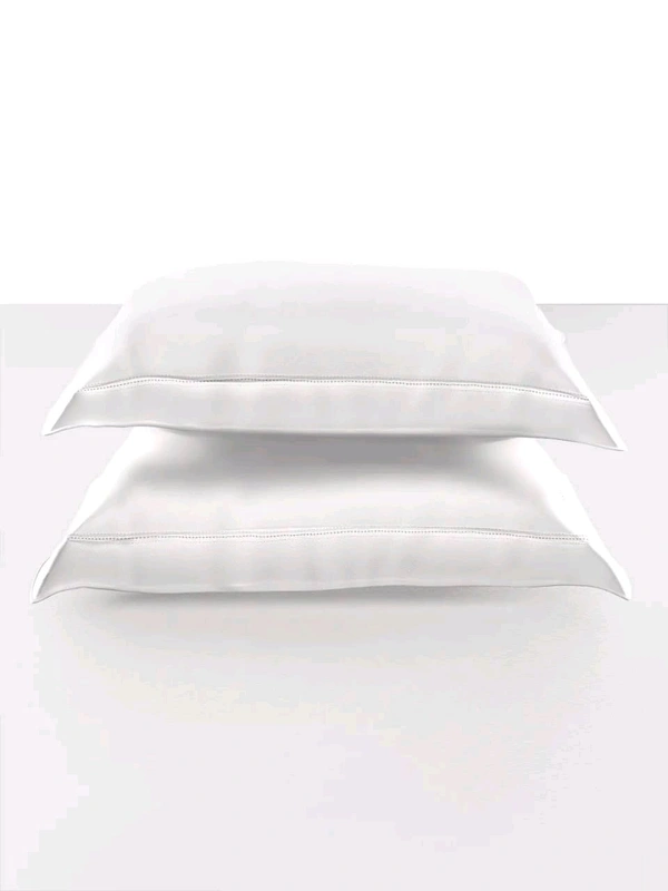 Bombay Dyeing  Bombay dyeing Plain white Bedsheet King Size 100% Cotton In Ahmedabad Gujarat India  - White