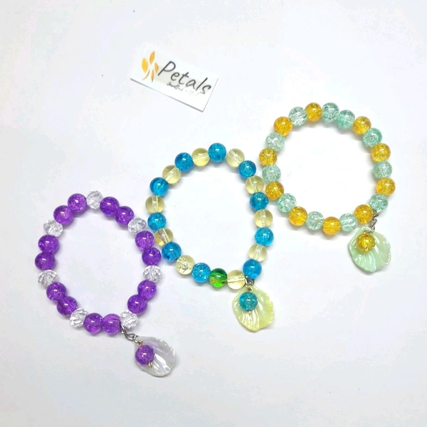 Beads Bracelet With Beautiful Shell Charm As Shown In Picture (Beads Colors Can Be Choosen After Order)