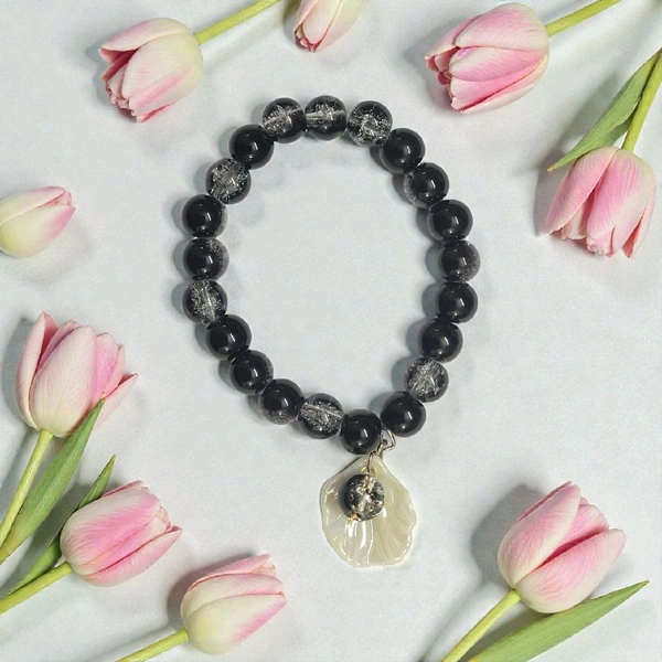 Black Crystal Beads Bracelet With Shell And Bead Hanging 1Pc