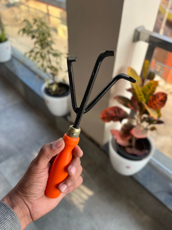 Hand Cultivator