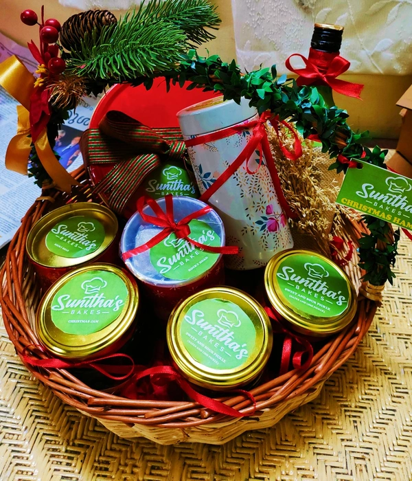 Sunitha's Bakes Mini Christmas Hamper  - White