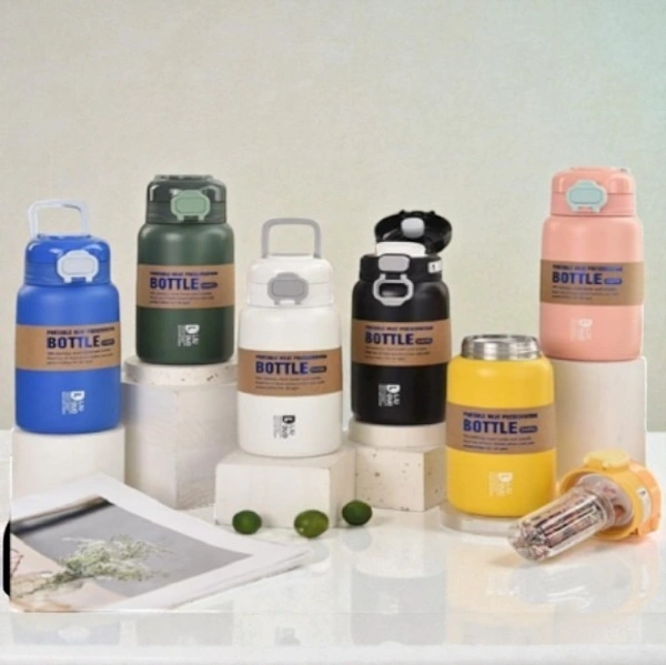 Insulated Stainless Steel Water Bottle with Tea Infuser & Carry Handle - 540ml (1 Piece, Random Color)