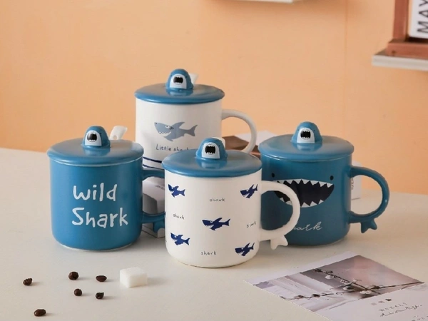 Wild Shark Themed Ceramic Mug with Lid - 400ml (1 Piece, Random Design)