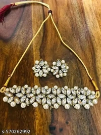 Gracefull Gold Plated Pearl Kundan Chokar For ย Celebration - Free size, White