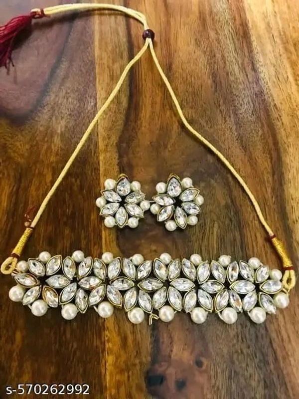 Gracefull Gold Plated Pearl Kundan Chokar For ย Celebration - Free size, White