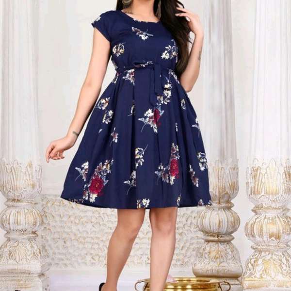 Trending Short Dress - M (Bust Size: 38 in, Length Size: 37 in)