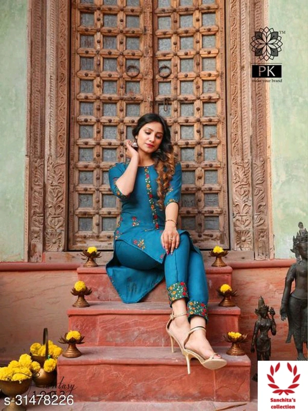 Kurti With Pajama Set - L