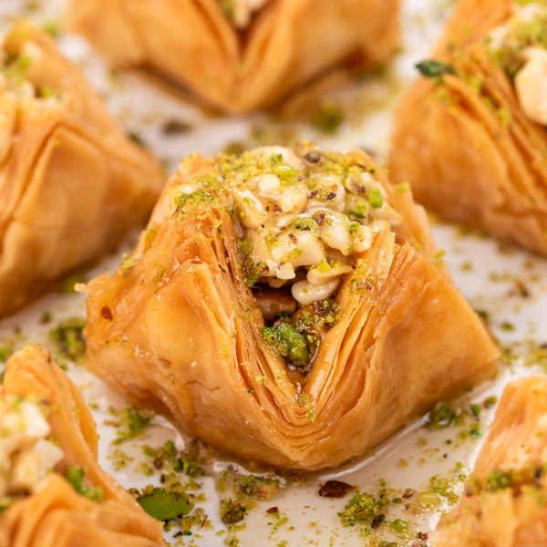Pyramid Baklava - 1Kg