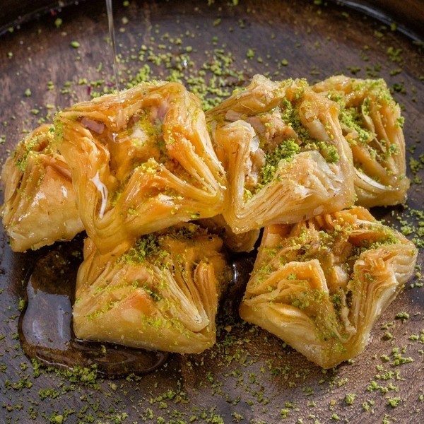 Pyramid Baklava - 1Kg