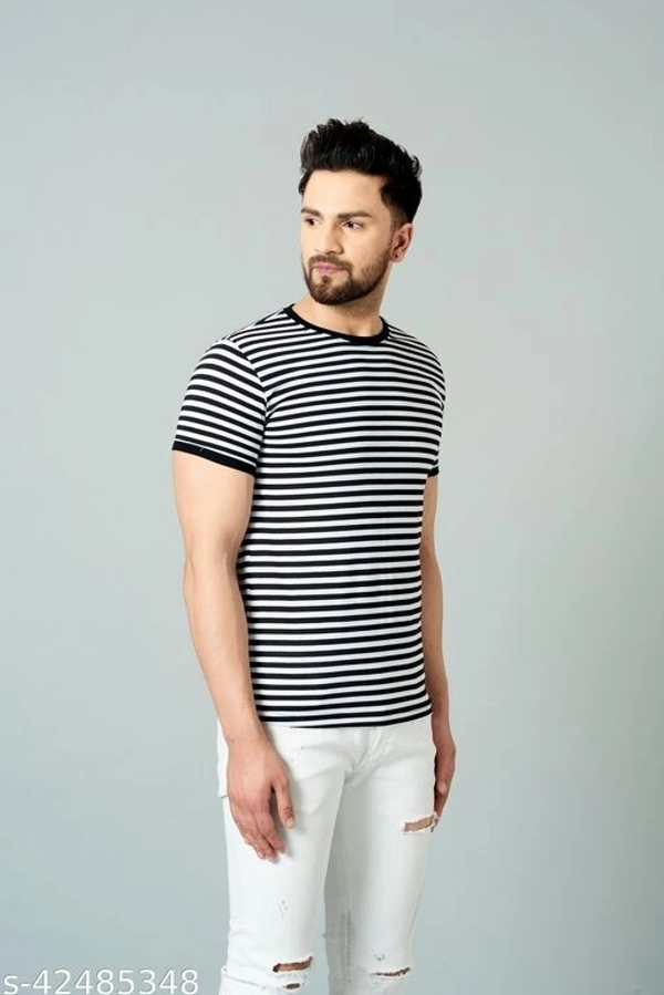 Men's T-shirt - M