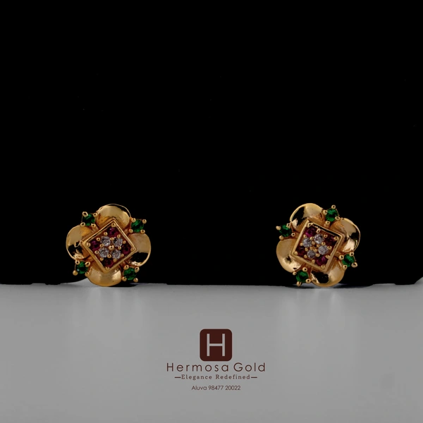 9 karat gold Earring