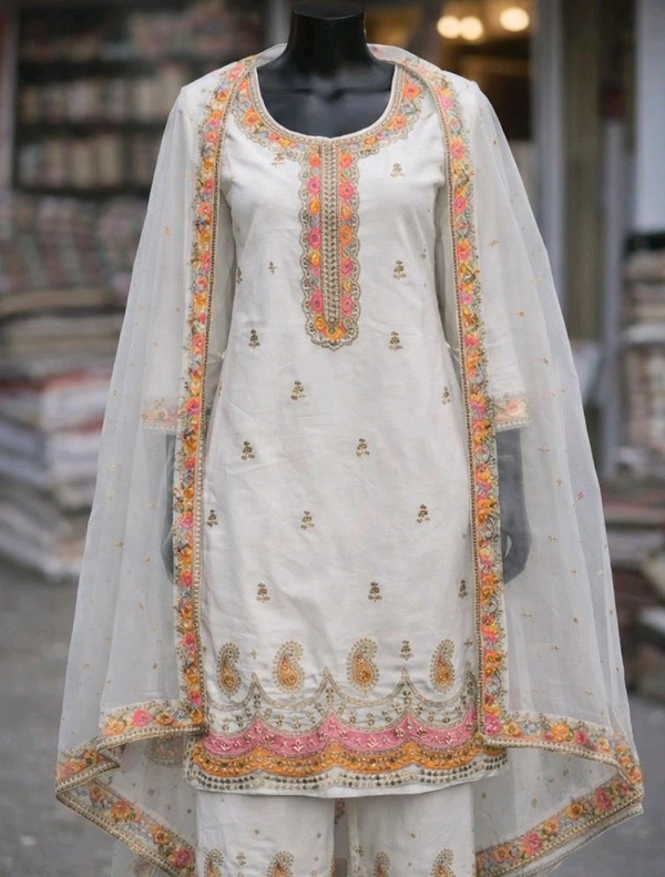 Graceful White Suit Set – Heavy Embroidery with Matching Pants & Dupatta