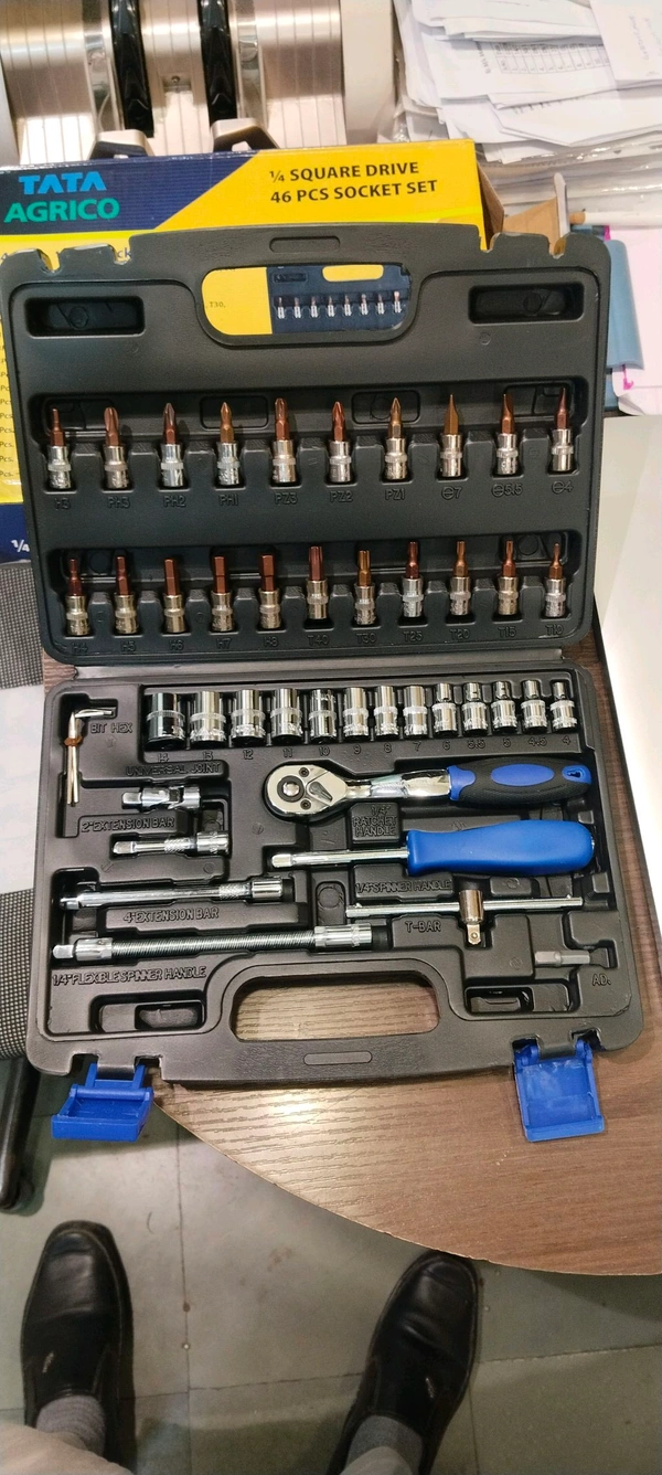 TATA SOCKET SET