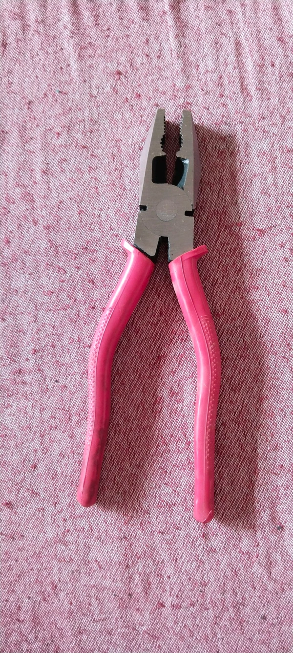 Red Plier 8"