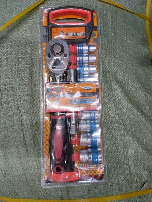 Socket Wreanch Set With Reachet Handle