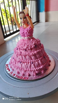 Girl's favourite: Barbie Cake - Pink