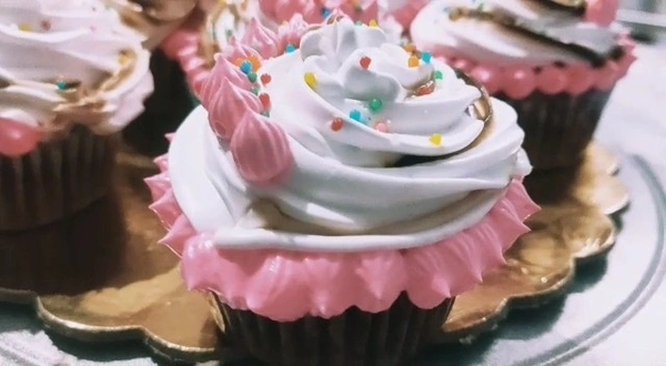 Strawberry Cupcakes - Pink and white