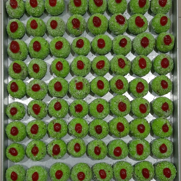 COCONUT PAN DRY FRUITS LADDU - 400 gm, GREEN