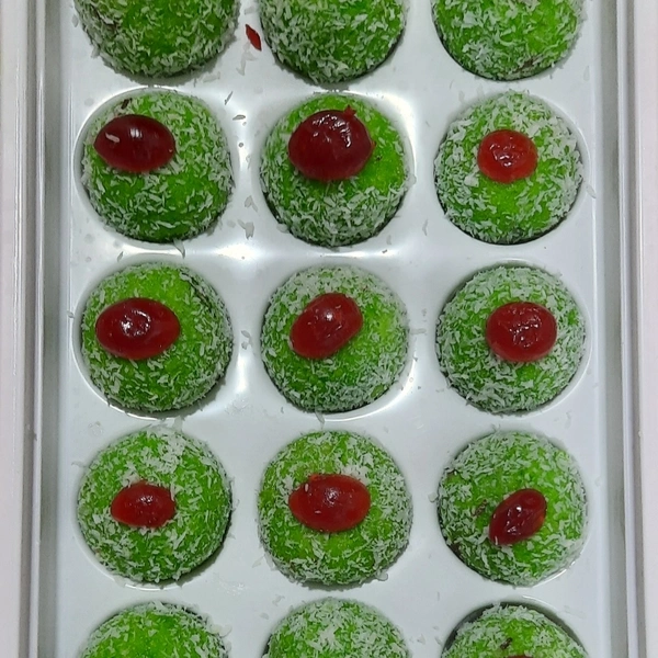 COCONUT PAN DRY FRUITS LADDU - 400 gm, GREEN