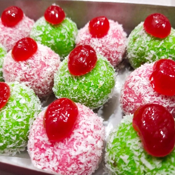 COCONUT PAN AND ROSE LADDU - GREEN & PINK, 250 gm