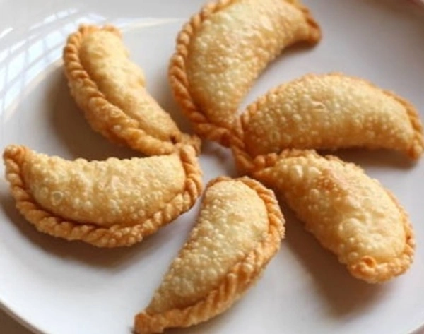 GHUGHRA (GUJIYA) - 500 gm