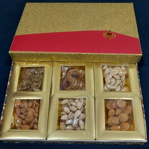 6 CAVITY, 300 GM DRYFRUITS GIFT PACK