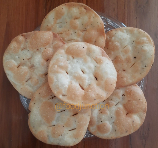 RAVA (SUJI) - MAIDA (FINE FLOUR) PURI - 250 GM