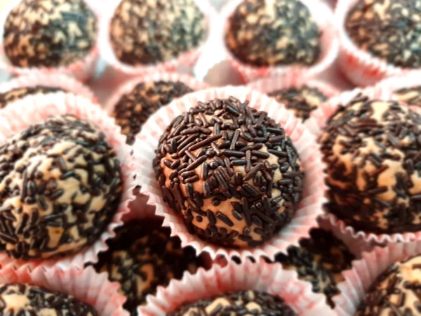 চকলেট বল (Chocolate Ball)