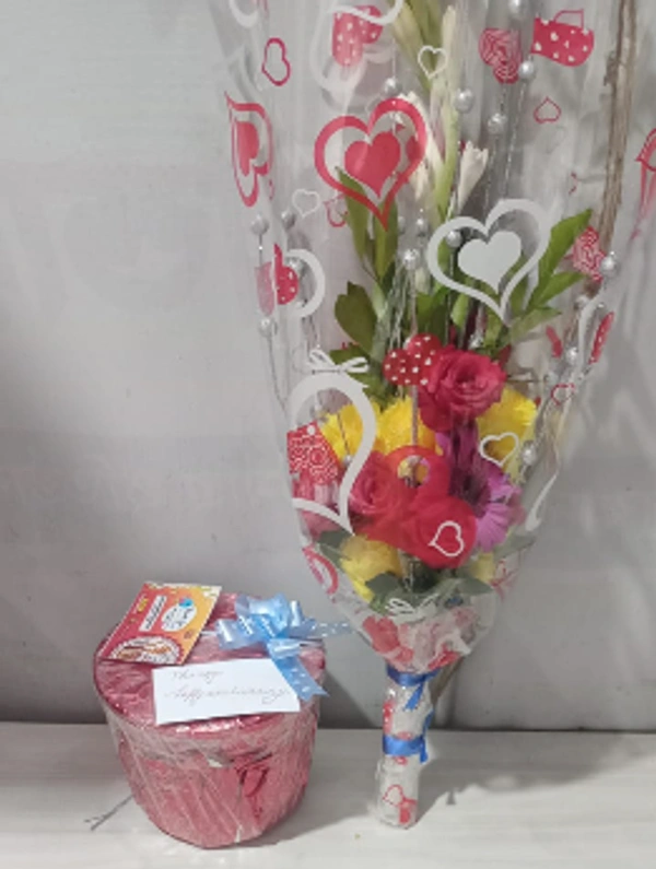 সারপ্রাইজ গিফট বাক্স  ও ফুলের তোরা  (Surprise Gift Box & flower bouquet)