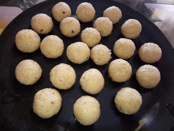 Narkel Naddu ( নারকেল নাড়ু)