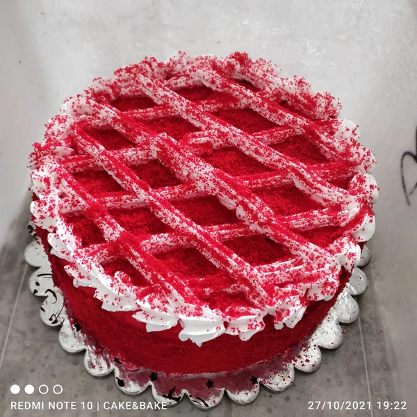 Decorated Red Fresh Cream Cake - 1 Pound