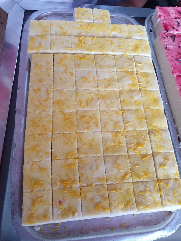 Sada Sandesh ( সাদা সন্দেশ)