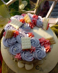 White Chocolate Cake - 1 Pound