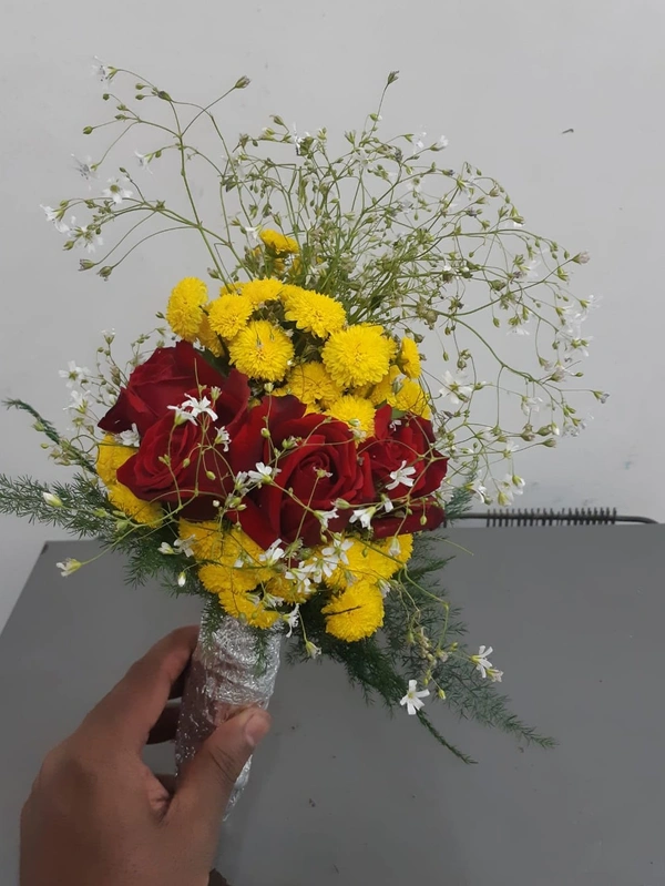 Flowers Of 8 Roses