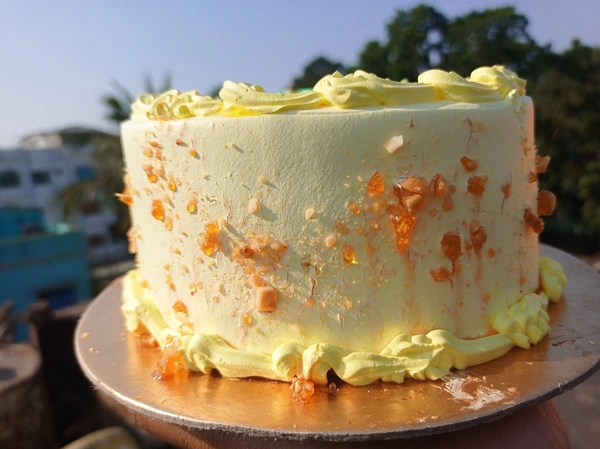 Butterscotch Premium Cake - 1 Pound