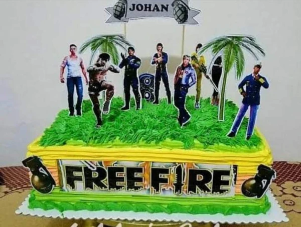 Free Fire Theme Cake - 3